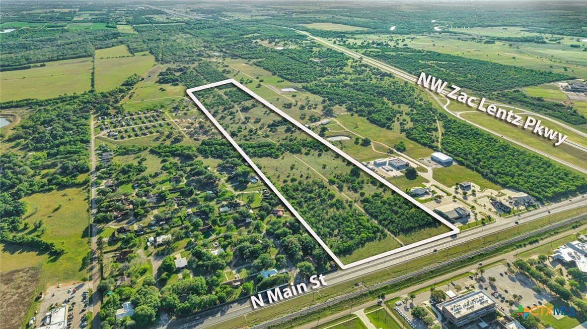 68 acres in Victoria County gallery image 4