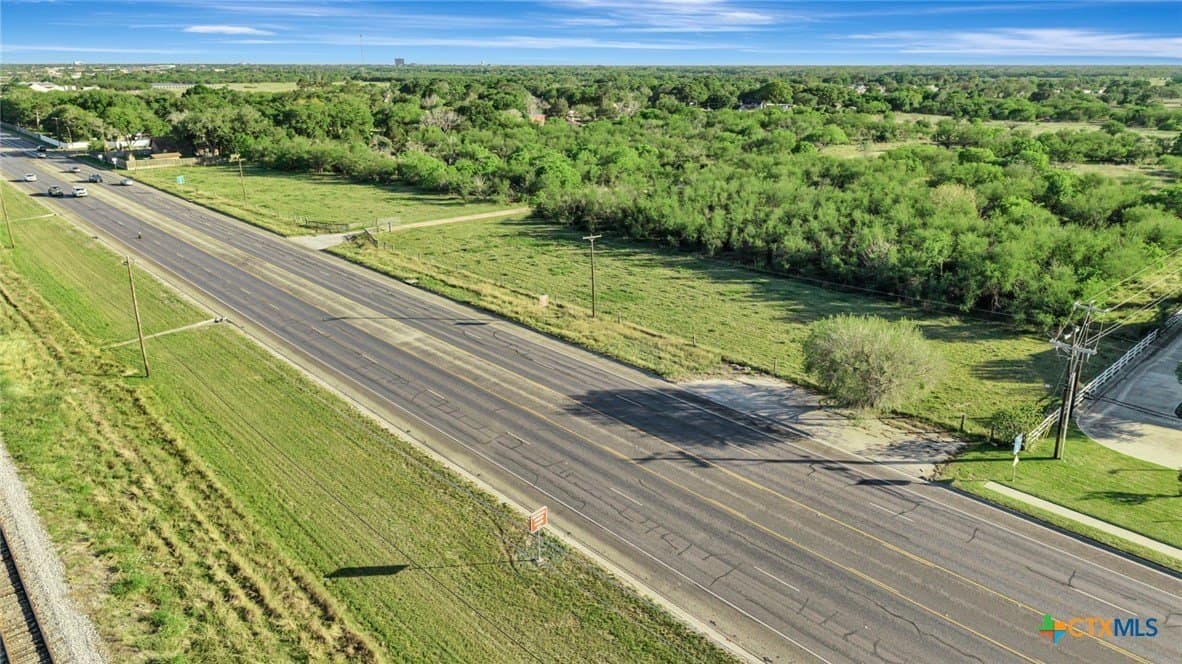 68 acres in Victoria County - photo 22