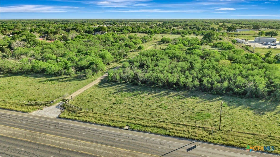 68 acres in Victoria County - photo 25