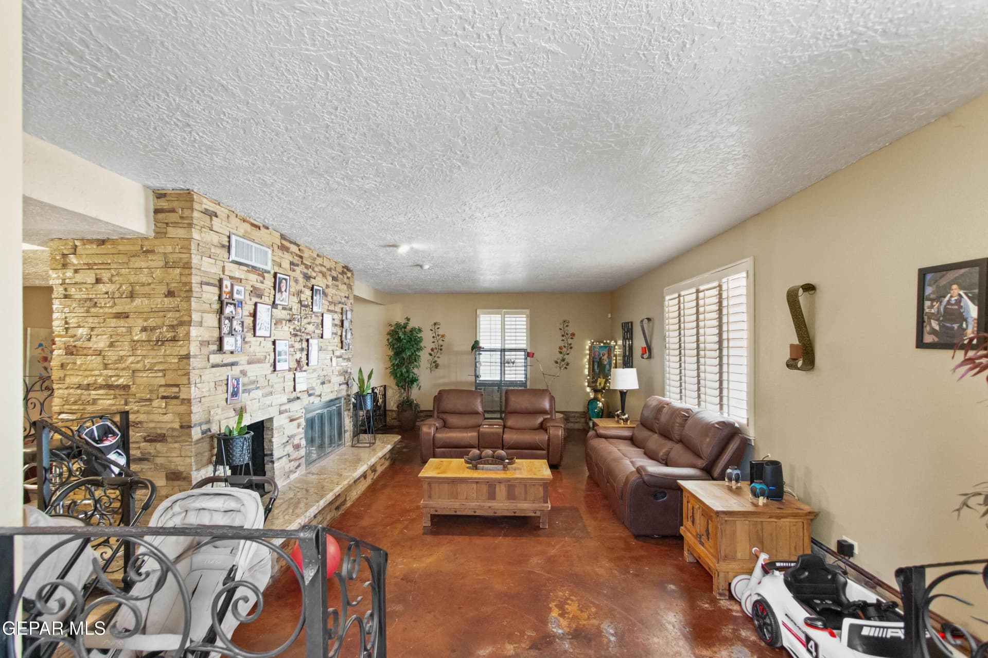 13.5 acres in El Paso County gallery image 3