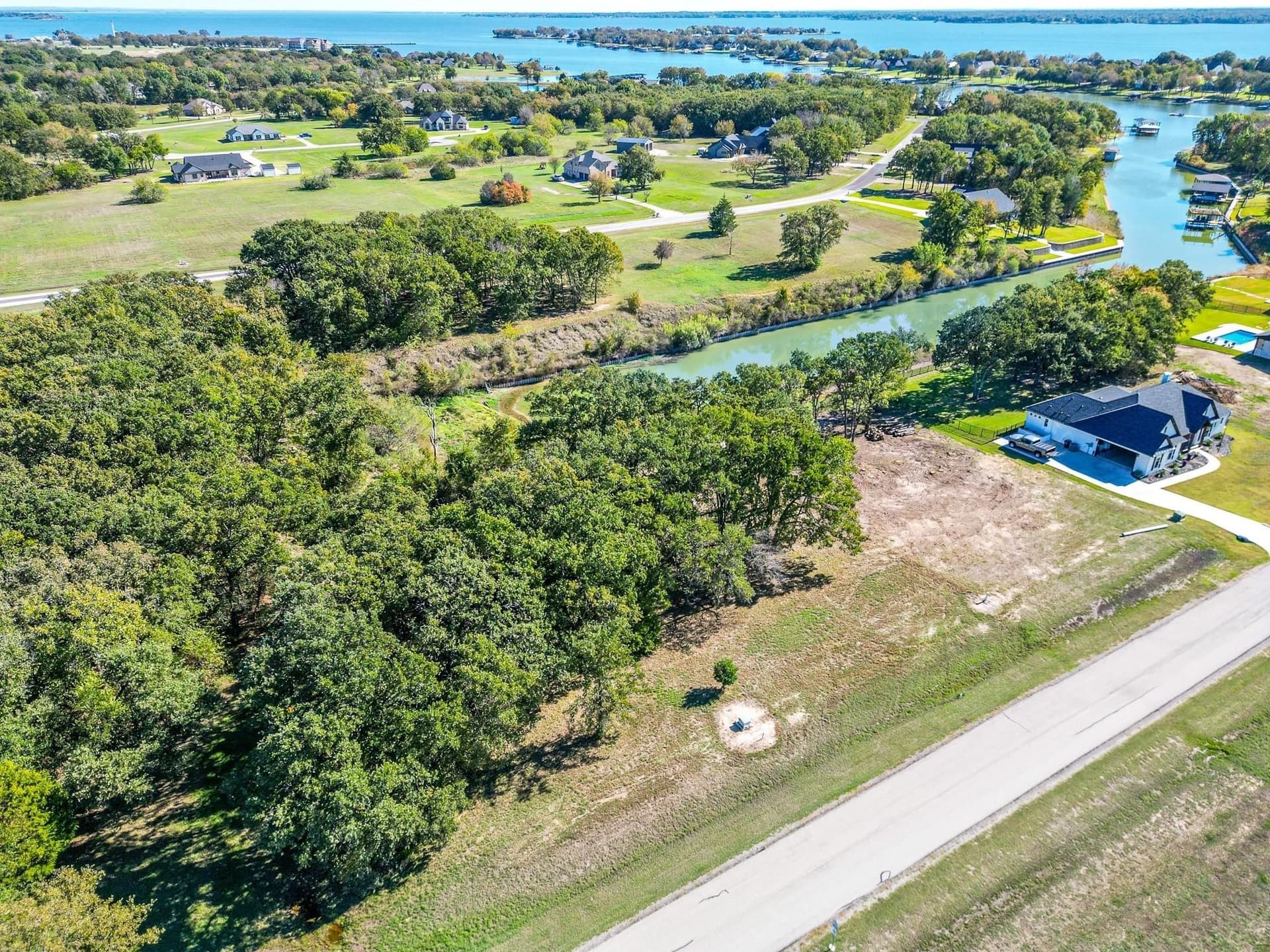 0.5 acres in Navarro County - photo 6