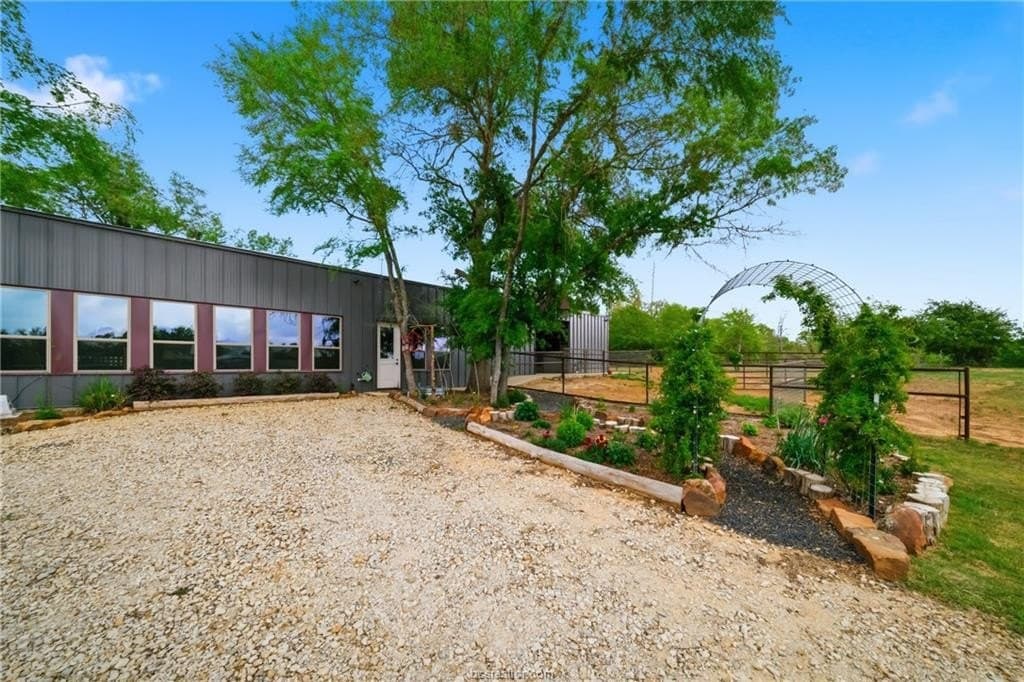 17.89 acres in Robertson County gallery image 4