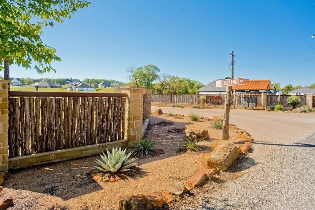 2.01 acres in Parker County gallery image 4