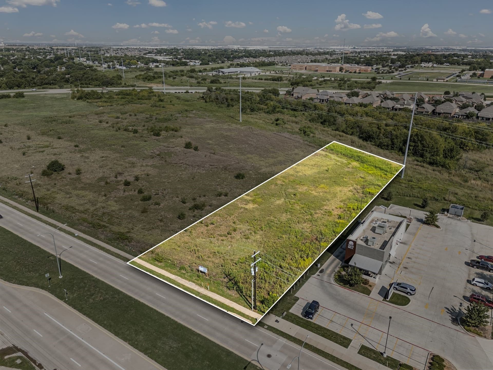 1.28 acres in Tarrant County gallery image 3
