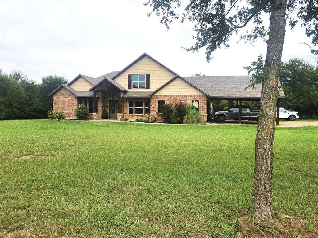 10 acres in Grayson County