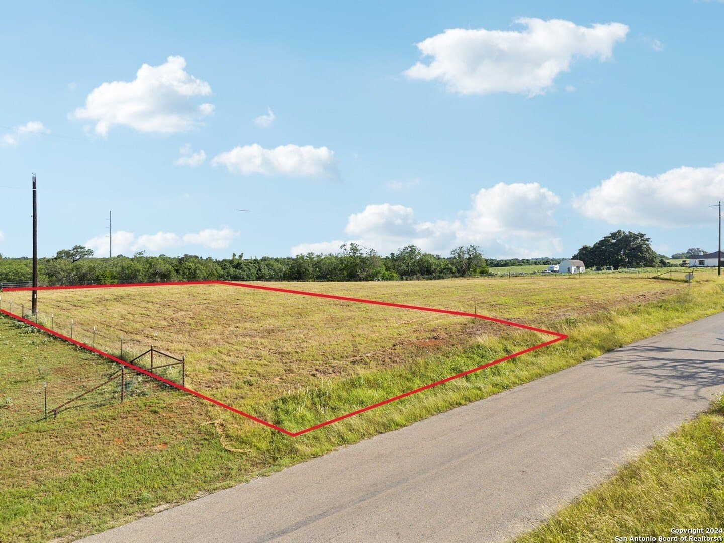 1.01 acres in Wilson County gallery image 2