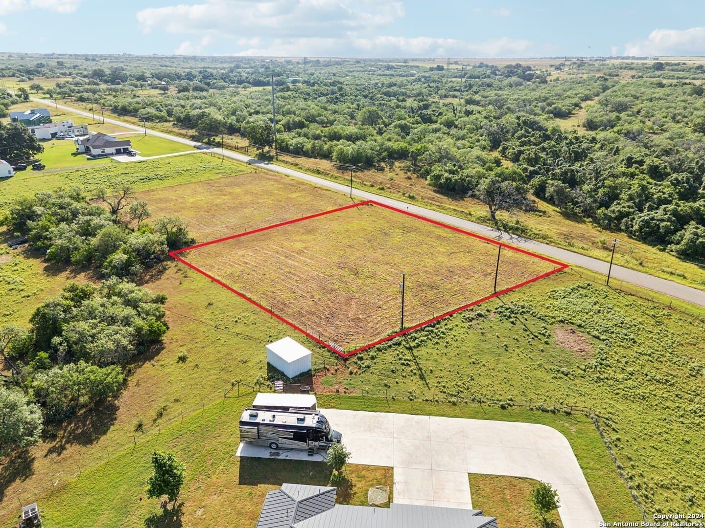 1.01 acres in Wilson County gallery image 3