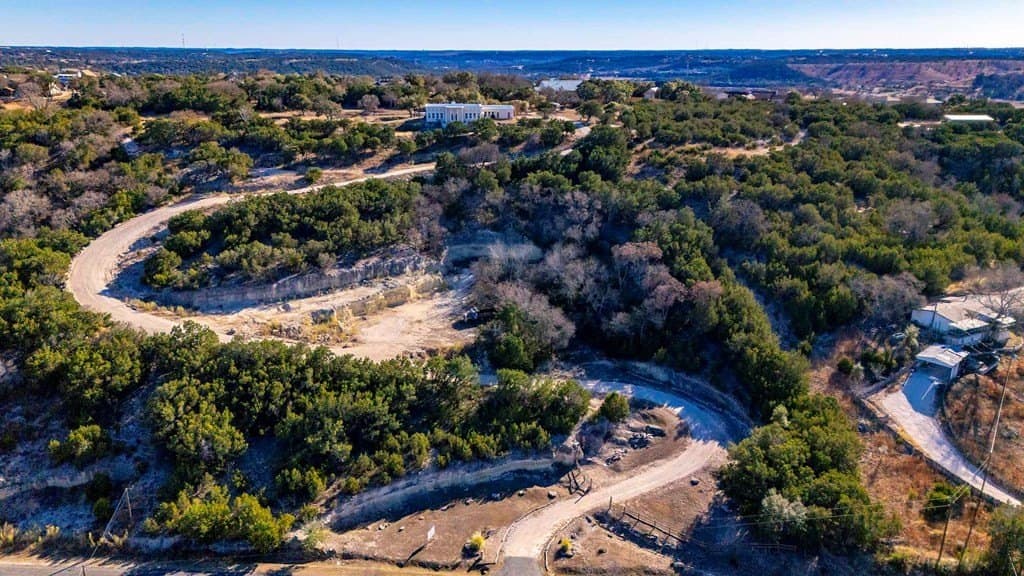 10 acres in Kerr County - photo 4