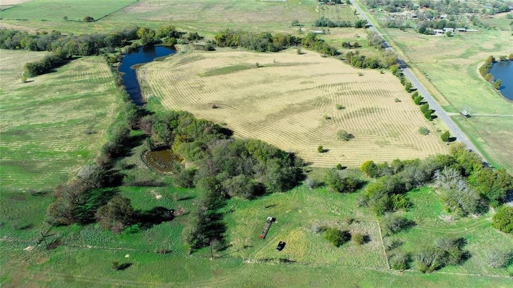 15.7 acres in Henderson County gallery image 2