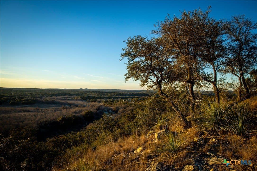 1.42 acres in Comal County - photo 6