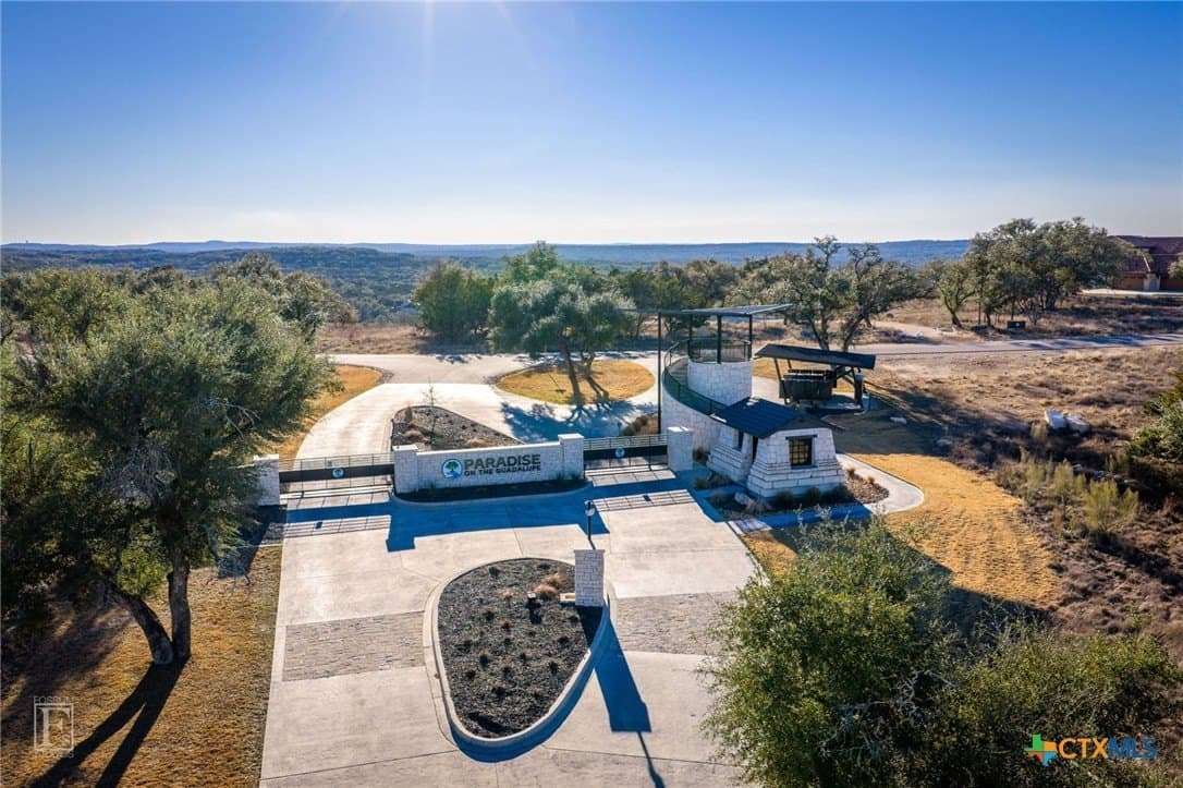 1.42 acres in Comal County - photo 8