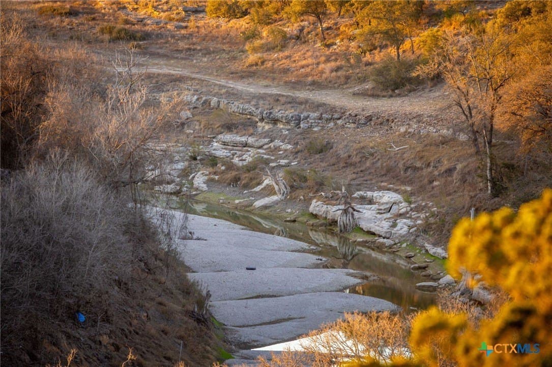 1.42 acres in Comal County - photo 13