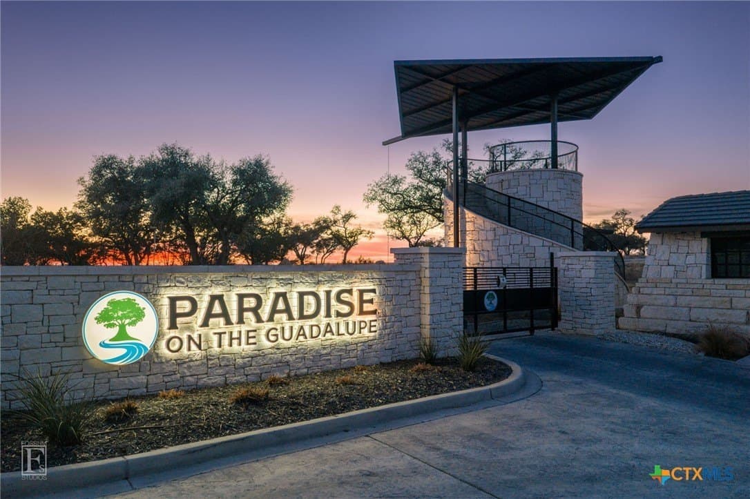 1.42 acres in Comal County - photo 7