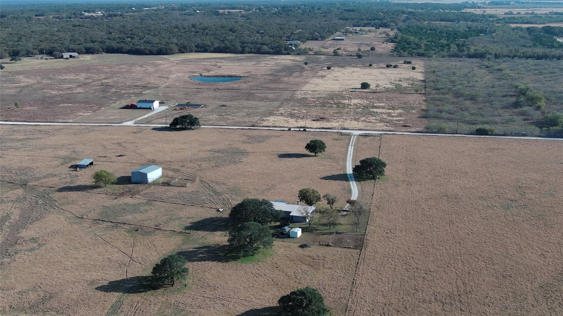 113.88 acres in Hill County - photo 2