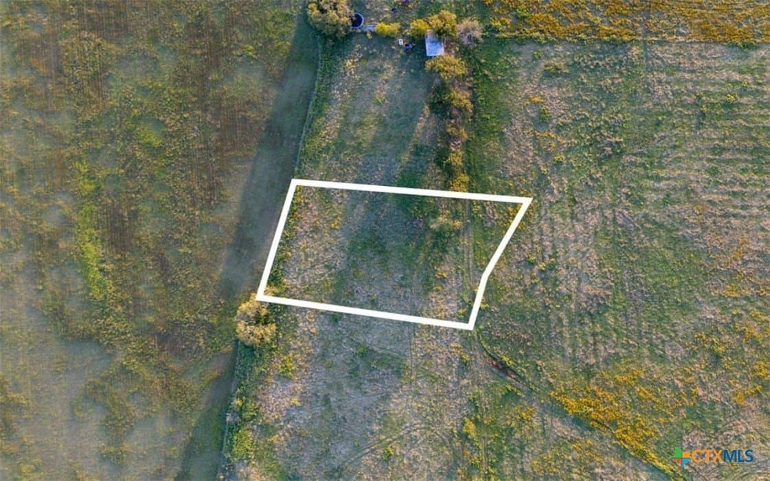 1 acres in McLennan County gallery image 2