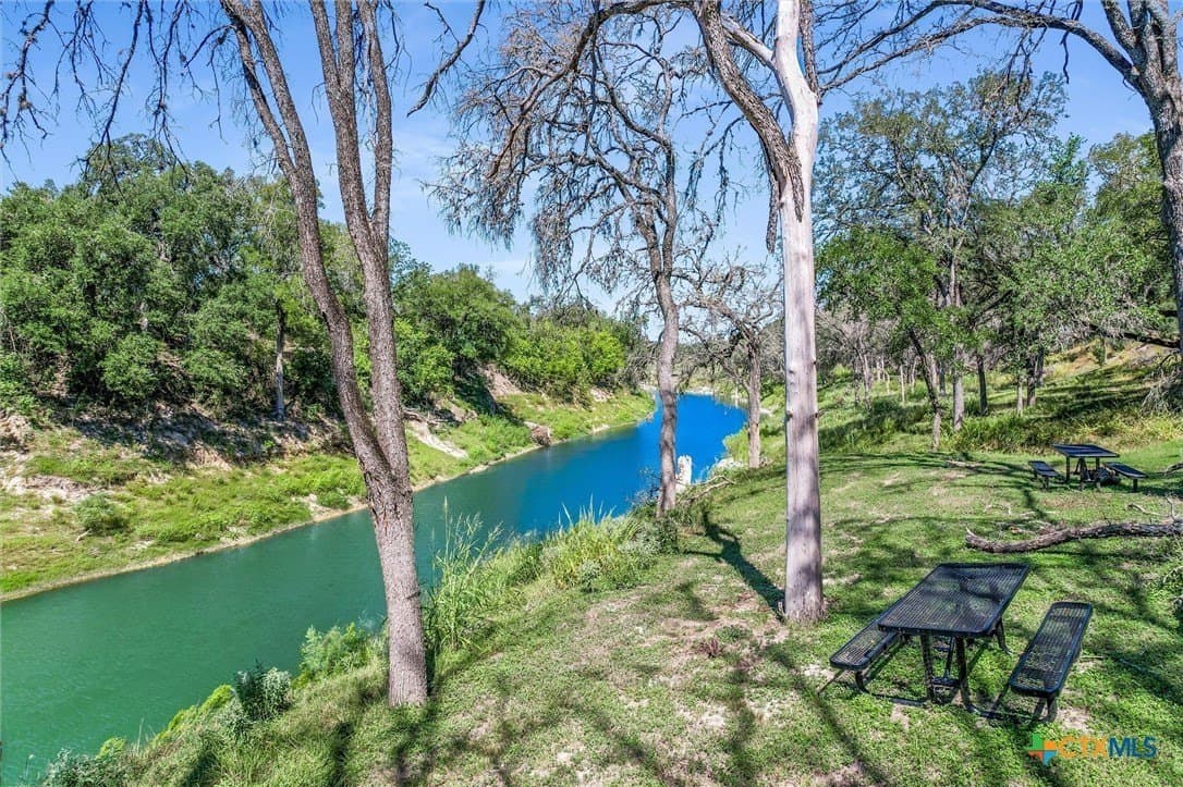 1.72 acres in Comal County