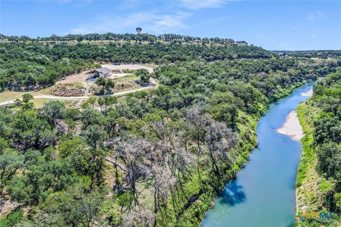 1.72 acres in Comal County featured view