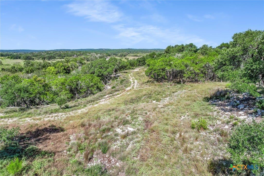 1.72 acres in Comal County gallery image 4