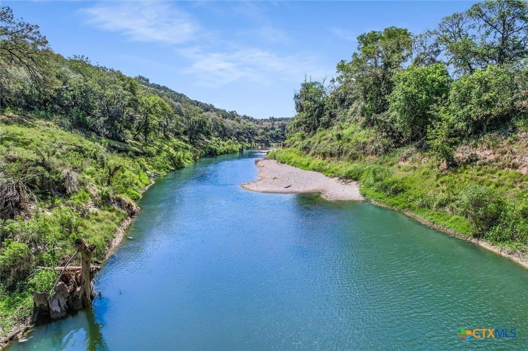 1.72 acres in Comal County