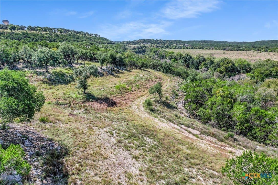1.72 acres in Comal County - photo 6