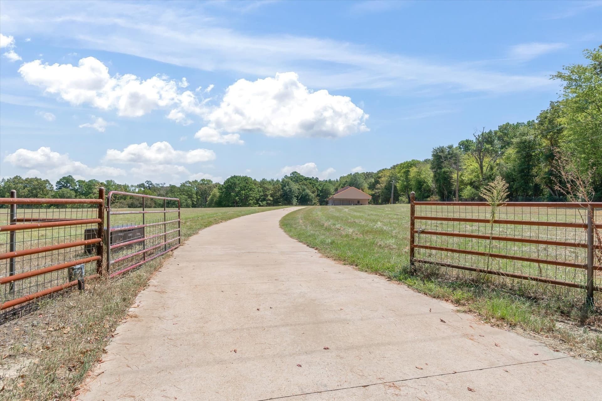 16.89 acres in Upshur County - photo 10
