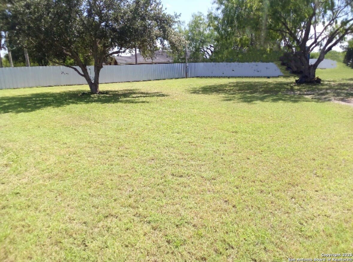 1.4 acres in Hidalgo County gallery image 3