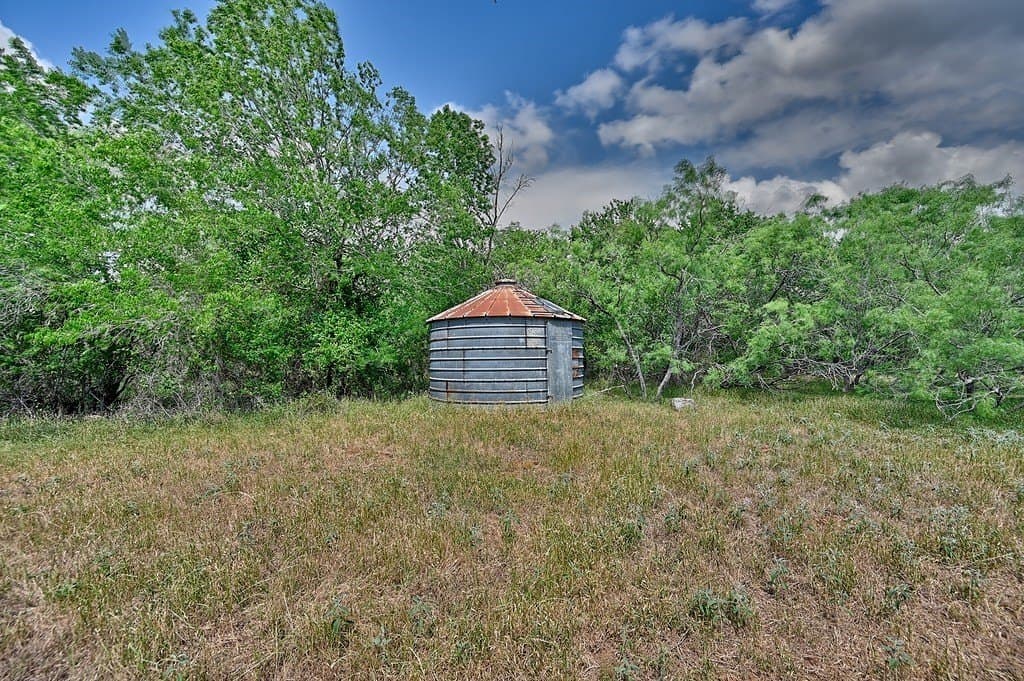 107.46 acres in Bastrop County - photo 11