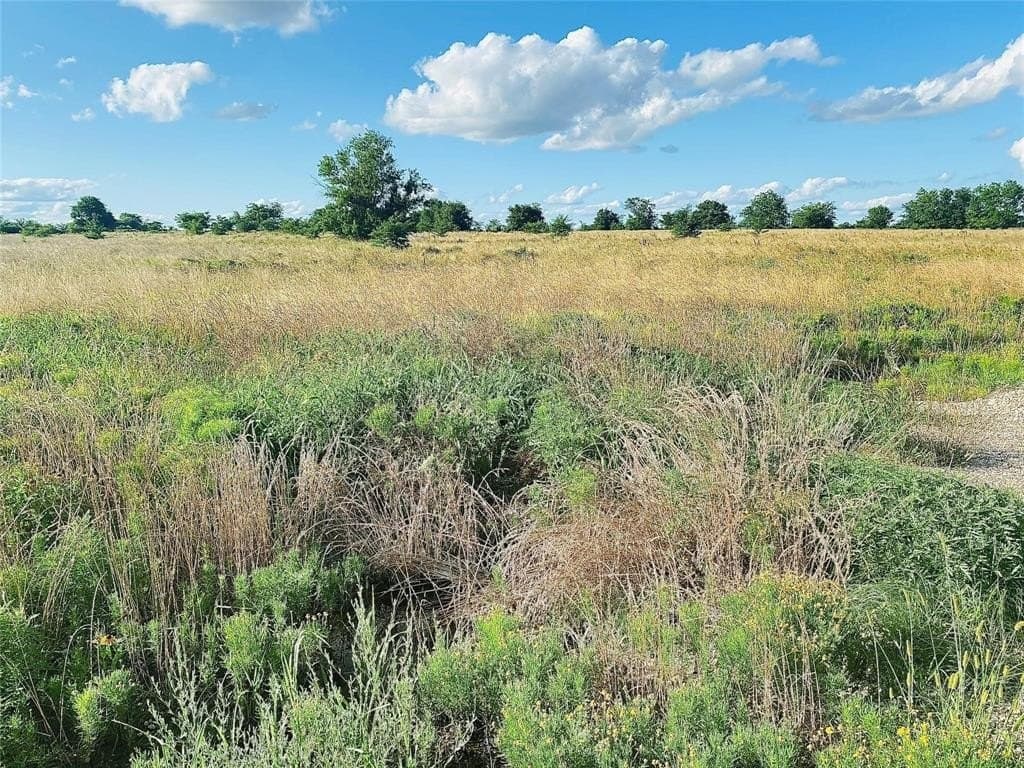 10.38 acres in Hopkins County