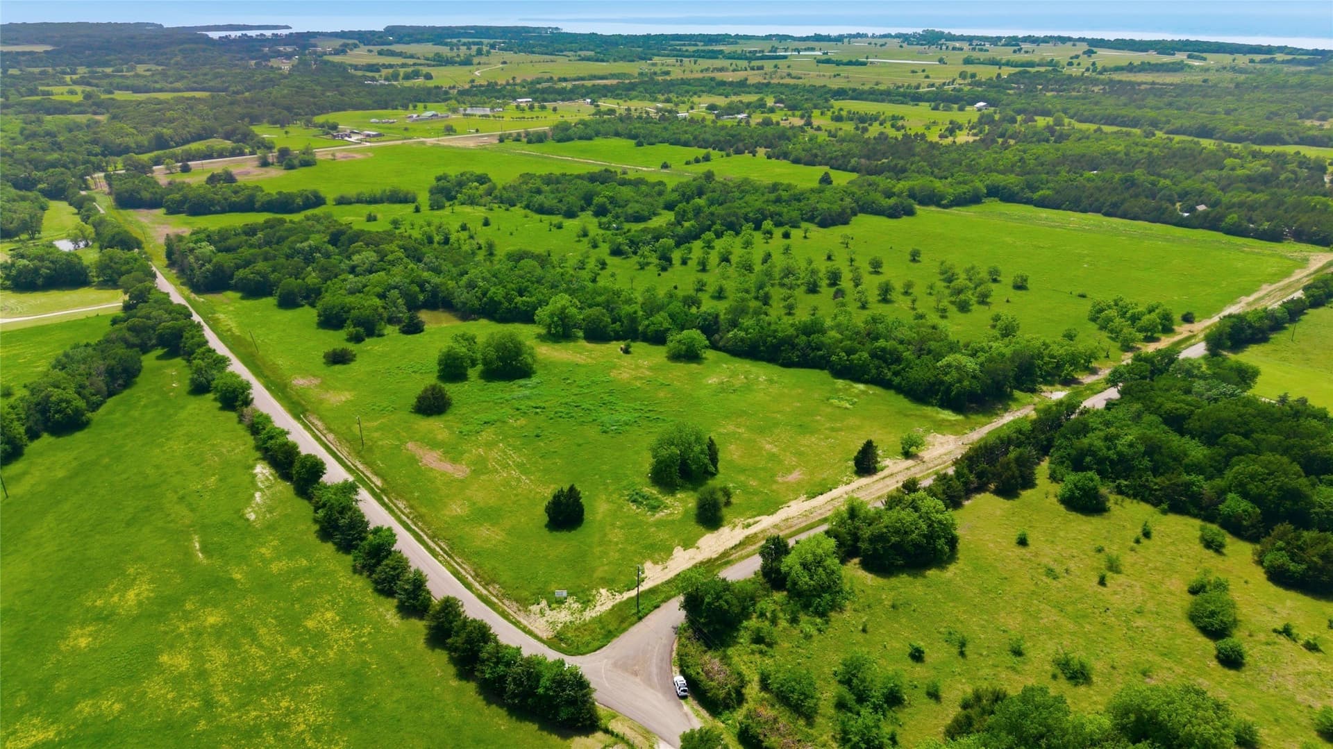 3.85 acres in Hunt County gallery image 4