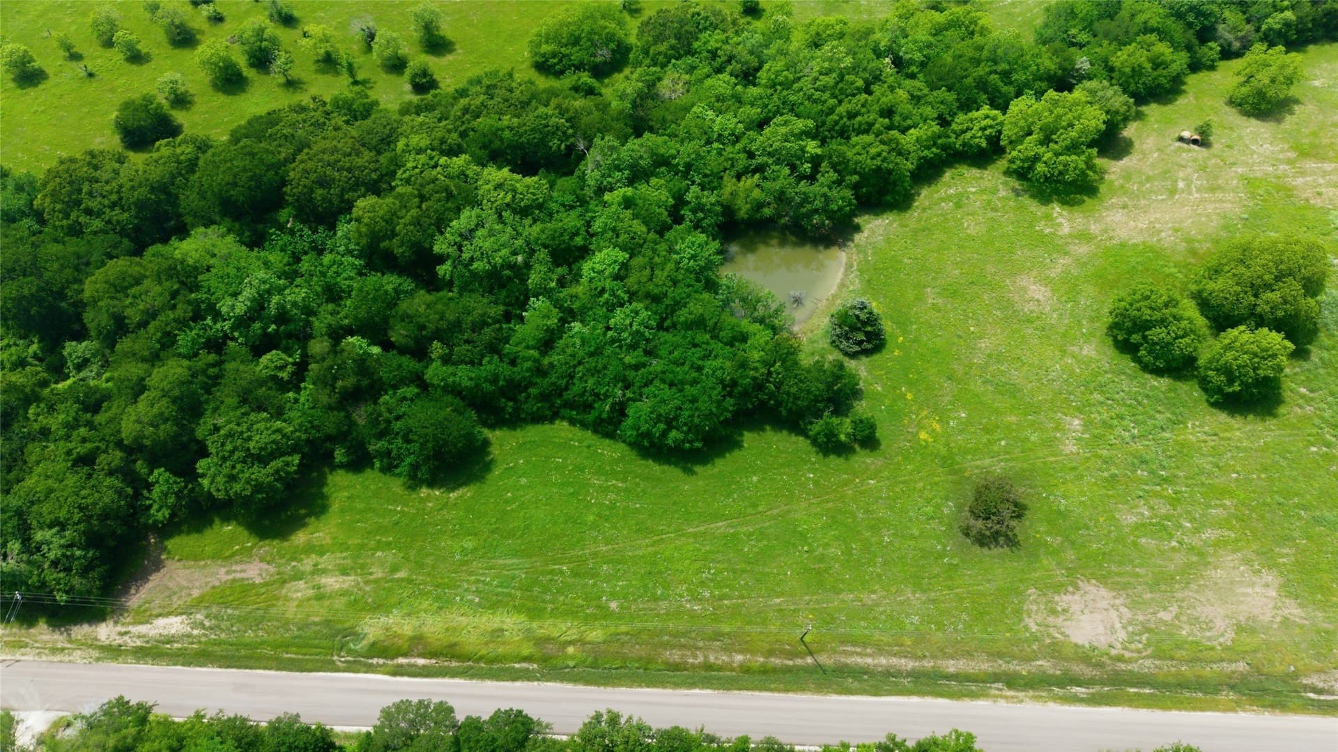 3.85 acres in Hunt County gallery image 2