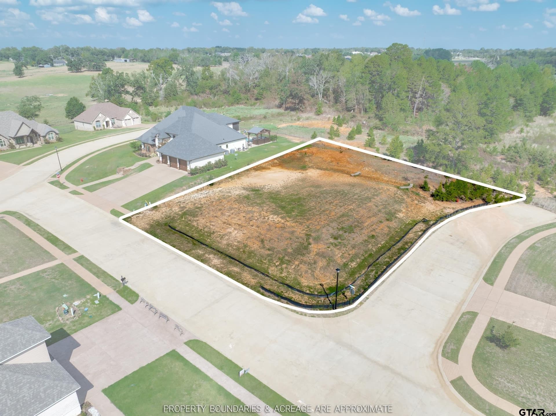 0.5 acres in Smith County