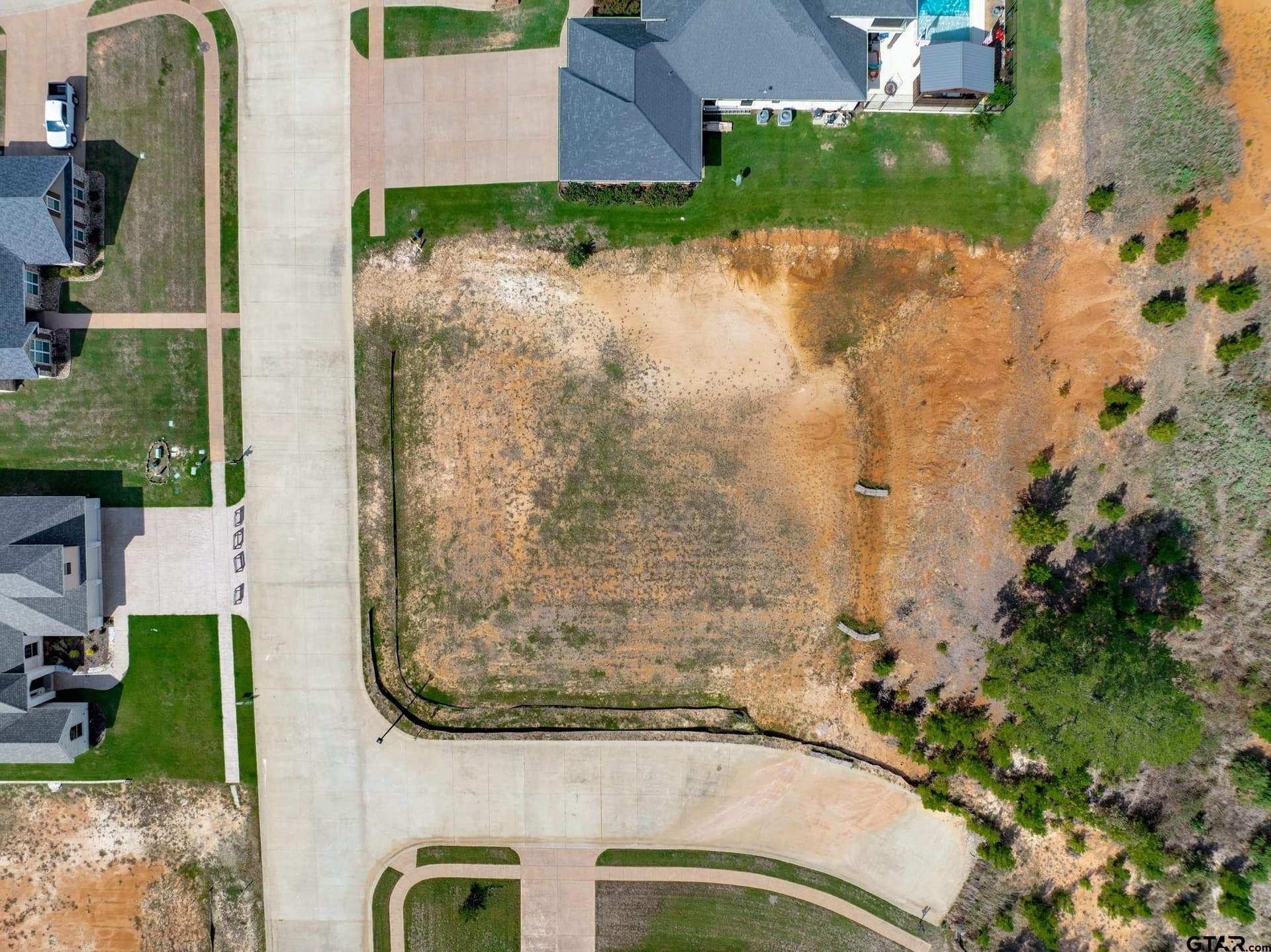 0.5 acres in Smith County - photo 10
