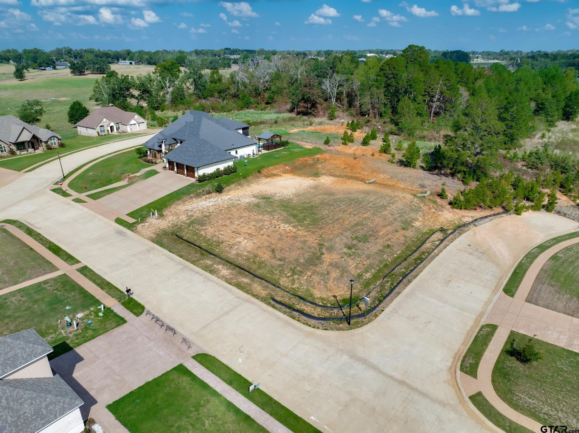 0.5 acres in Smith County - photo 4