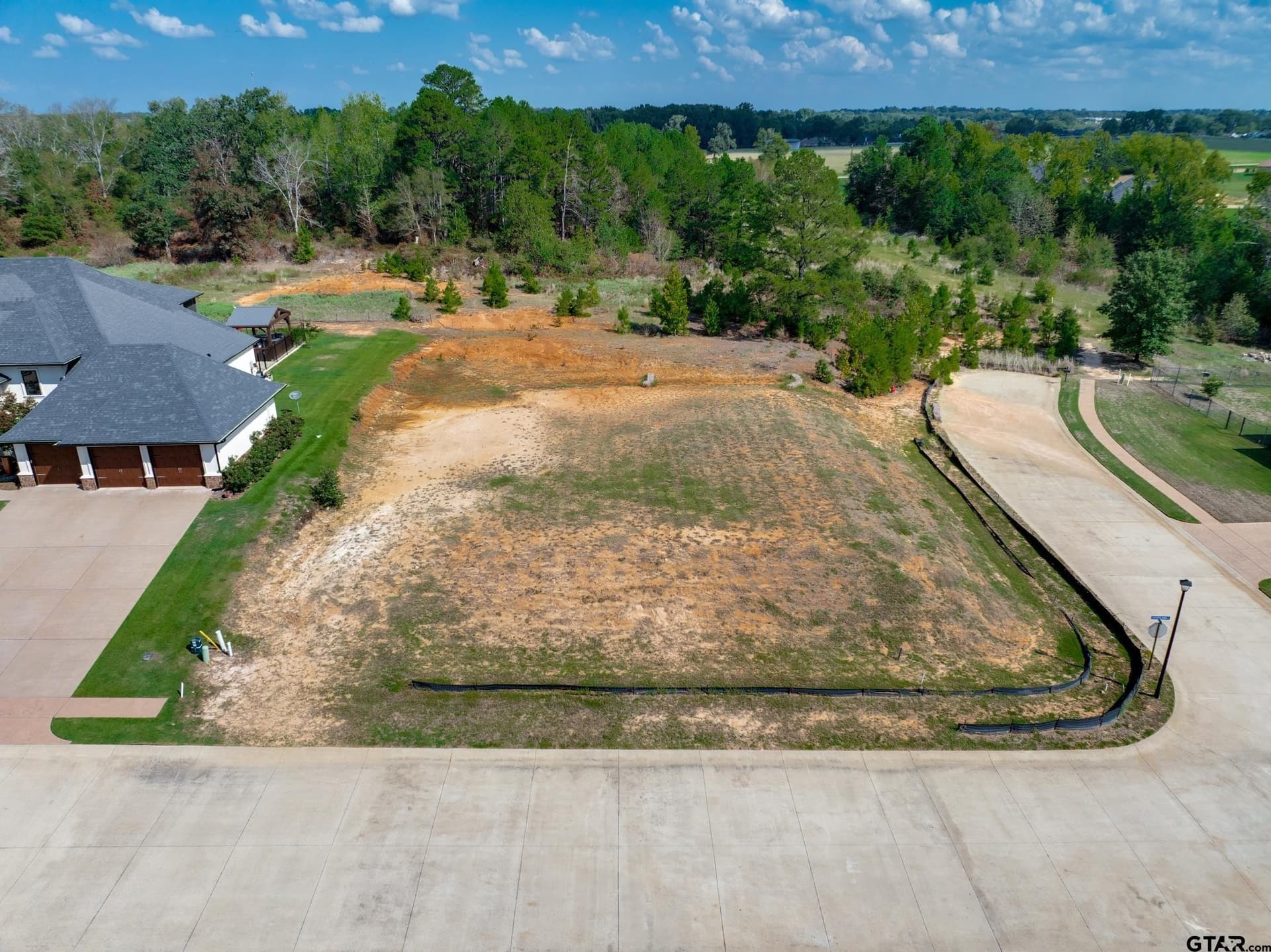 0.5 acres in Smith County - photo 3