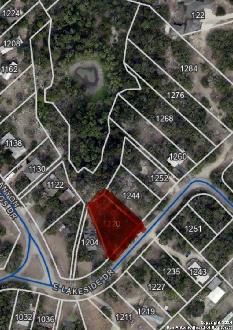 0.26 acres in Comal County - photo 9