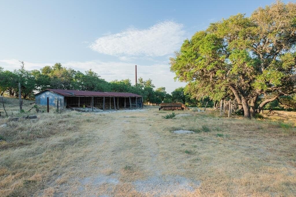 27.2 acres in Gillespie County - photo 17