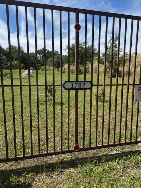 1 acres in Dallas County