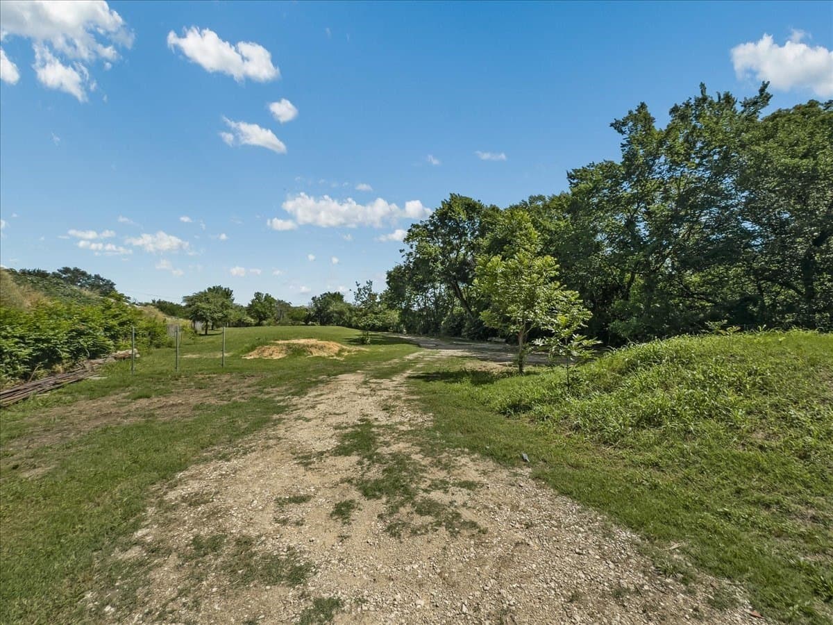 1 acres in Dallas County - photo 8