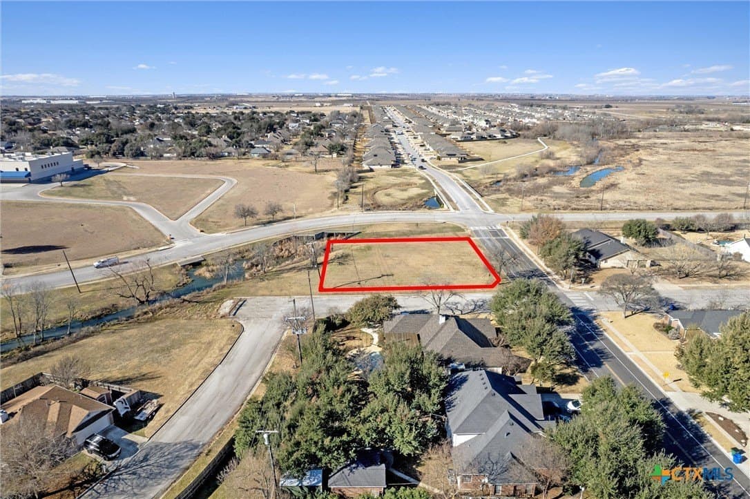 0.68 acres in Williamson County - photo 9