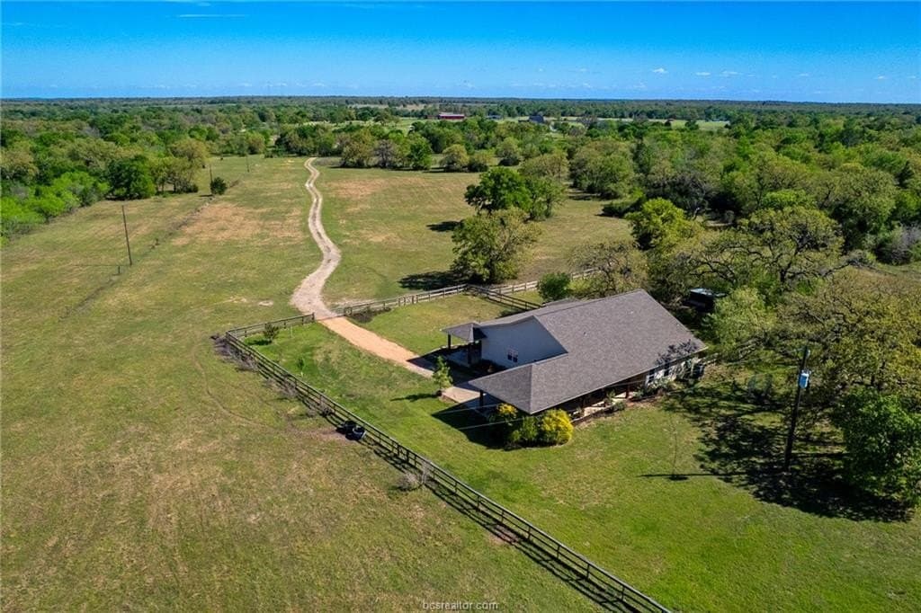 30 acres in Burleson County featured view