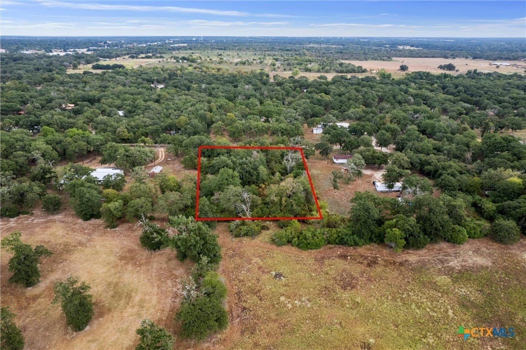1.4 acres in Milam County gallery image 3
