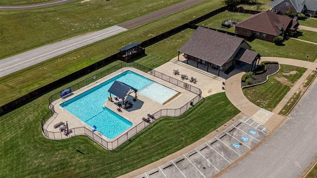 0.33 acres in Smith County gallery image 4