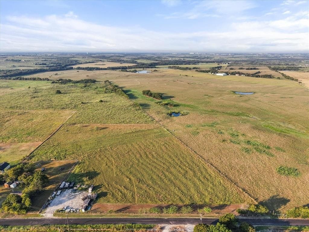 1.56 acres in Ellis County gallery image 3