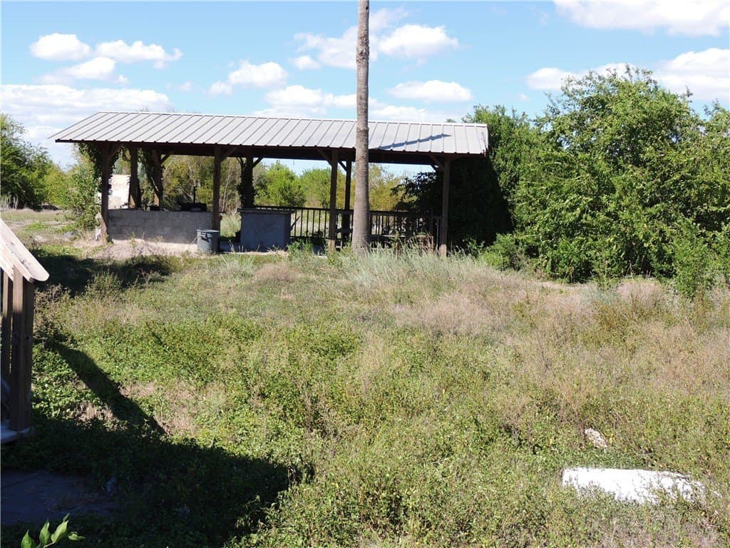 11 acres in San Patricio County - photo 7