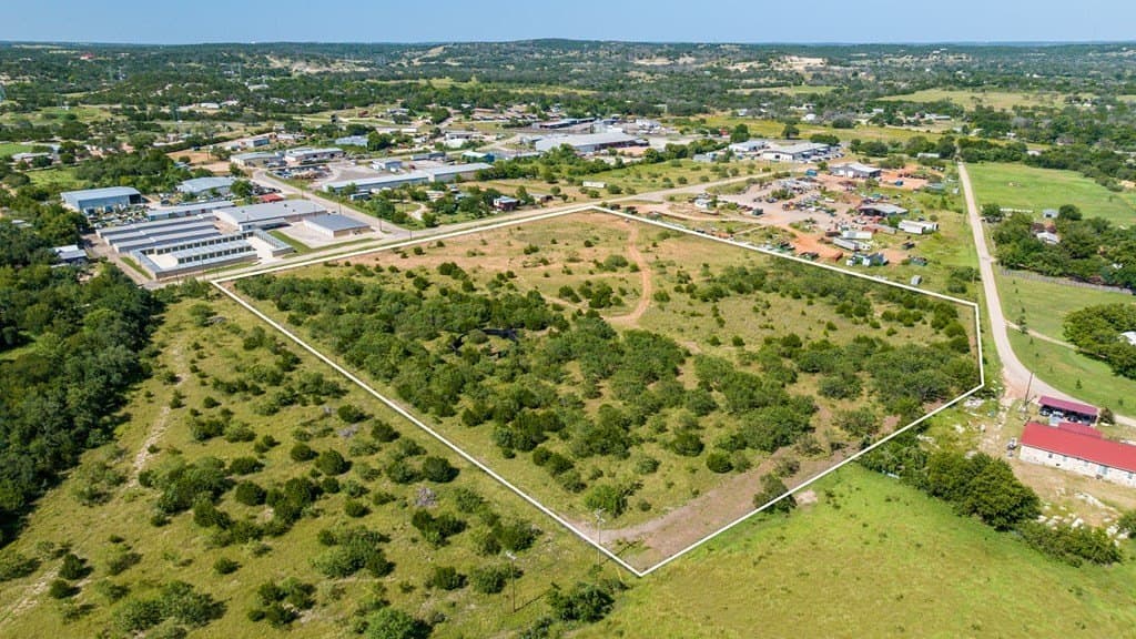 10.77 acres in Gillespie County gallery image 3