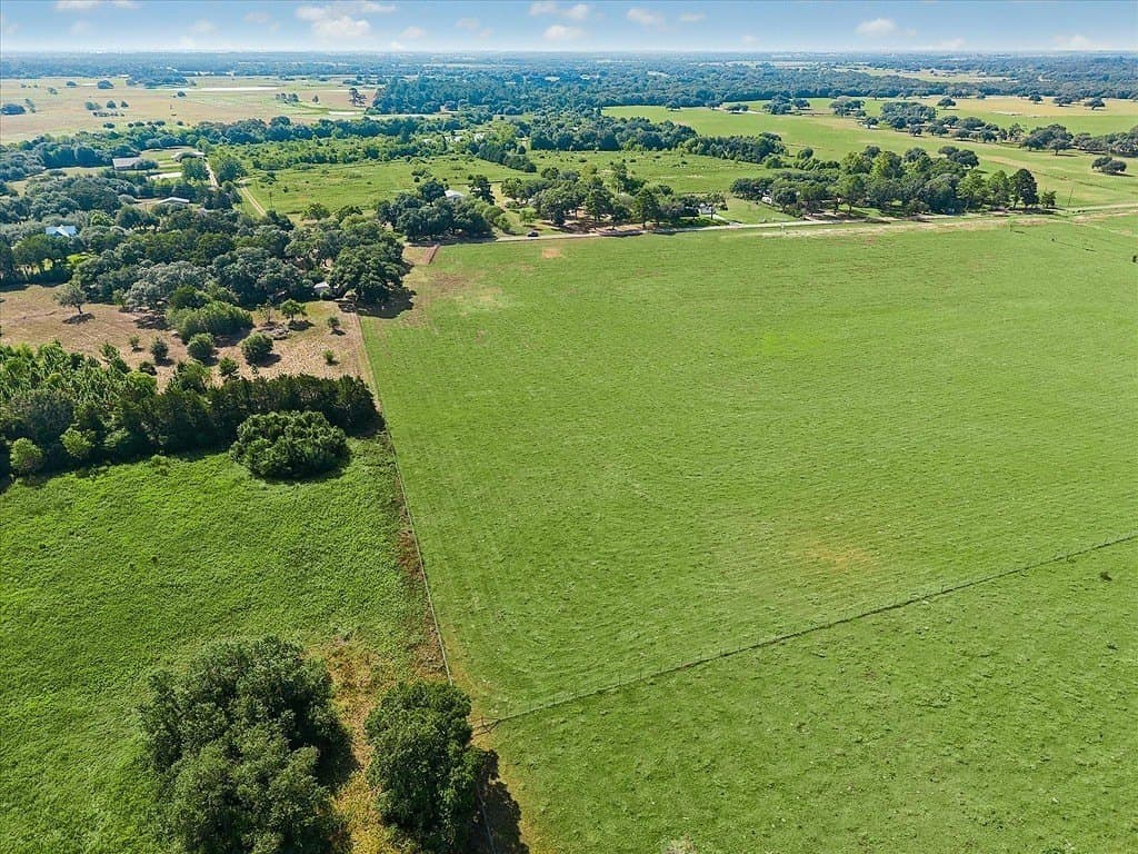 4.37 acres in Austin County - photo 8