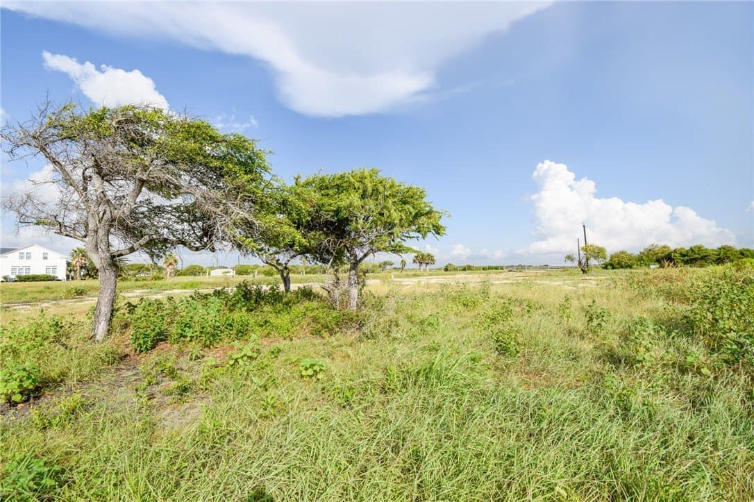0.92 acres in Refugio County - photo 7