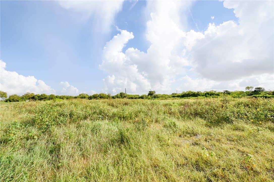 0.92 acres in Refugio County - photo 8