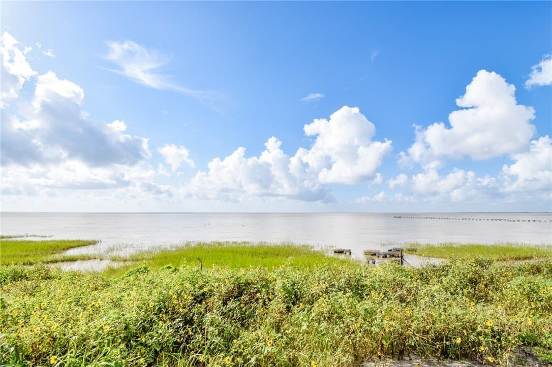 0.92 acres in Refugio County