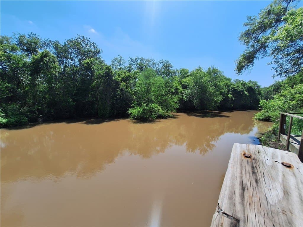 0.25 acres in Nueces County - photo 7